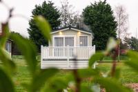 B&B York - Yew Tree Lodge with Hot Tub - Bed and Breakfast York