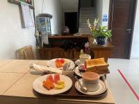 Suwardika Homestay & Dormitory - B&B