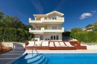 Luxury Villa Lovric with private heated pool, Jacuzzi, Sauna and private tavern - B&B Tugare