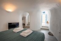 Cave Double Studio with Caldera View