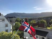 B&B Bergen - # 1 Mountain View with free street parking - Bed and Breakfast Bergen