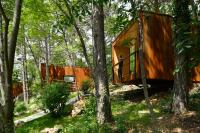Glamping Hut with Hot Bath, Sauna and Balcony