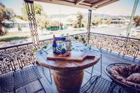 One-Bedroom Apartment with Balcony