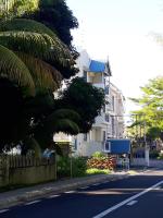 Seaview Apartment in Flic en Flac - 60 m² with Balcony - B&B Flic en Flac