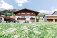 B&B Tannheim - Sammer's Rosenchalet - Bed and Breakfast Tannheim