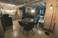 B&B Troyes - APPART Centre HISTORIQUE CHEZ RENÉ wifi - Bed and Breakfast Troyes