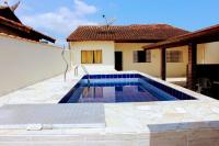Casa com piscina no litoral norte - B&B Bertioga