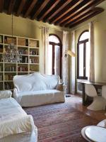 GORGEOUS VENETIAN APARTMENT WITH CANAL VIEW - Chambres d’hôtes Venise
