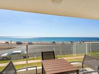 Oceanic 2 On Main Beach - B&B Forster