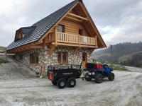 Chata pri jazere - B&B Leštiny