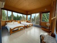 Family Room with Mountain View