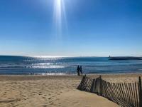 LE ESTELLA APPART - PARKING WIFI au CALME 2 Min PLAGES - Résid LE RAYOL - TOP PROS SERVICESConciergerie La Grande Motte - B&B La Grande-Motte