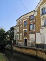 L6 - Green and premium flat close Paris - WIFI & NETFLIX - B&B Longjumeau