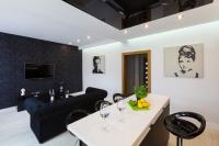 Prestige Apartamenty VINCI Centrum - Bed and Breakfast Kielce