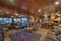 Spacious Waterfront Retreat with Dock and Hot Tub - B&B Mentone