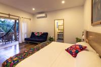 Chambre Lit King-Size - Vue sur Piscine