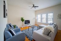 B&B Chicago - 3-Bedroom Gem Apt with In-Unit Laundry - Lawndale 1 & 2 rep - Bed and Breakfast Chicago