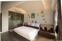 Queen Room with Spa Bath