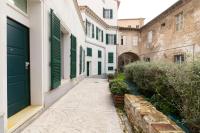 Studio with Terrace - Split Level