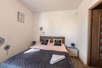 Victus Cozy Apartment with Underground Parking by Noclegi Renters - Ferienwohnung Sopot