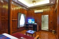 Deluxe King Room (Thai A)