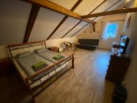 Familienzimmer mit Gemeinschaftsbad