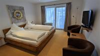 Two-Bedroom Apartment "Gr. Waxenstein"