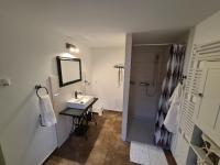Urlaub am Mittelpunkt. Neue Ferienwohung im alten Mehlager - Chambres d'hôtes Niederdorla
