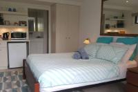 B&B Brisbane - Woolloongabba, comfortable, modern, private studio - Bed and Breakfast Brisbane