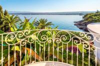 Two-Bedroom Apartment with Balcony and Sea View