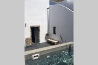 B&B Pýrgos - Santorini Folia Cave house, 4 pers, view, jacuzzi - Bed and Breakfast Pýrgos