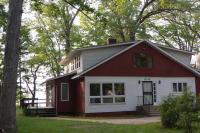 Casual Lake Living - B&B