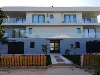 Beachfront - 2 bedrooms - 4 Guests - Barbecue - B&B