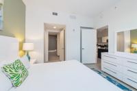 Deluxe One-Bedroom Apartment - Partial Ocean View