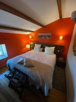 Rustique (Double Room with Spa Bath)