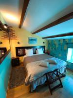 Vintage (Double Room with Spa Bath)