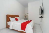 B&B Pondokmelati - RedDoorz Syariah near Exit Toll Jatiwarna 2 - Bed and Breakfast Pondokmelati