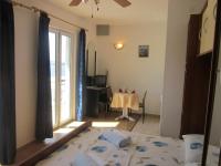 Monolocale con Balcone e Vista Mare (2 Adulti)