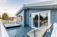 The Haven Lodge with Hot Tub - B&B