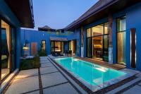 Three-Bedroom Elegant Style with Private Pool Villa