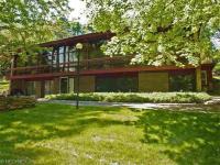 Unique and Secluded Country Estate near Pittsburgh - Bed and Breakfast