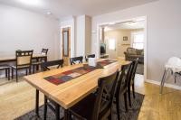 B&B Washington D.C. - The Gray House by Gallaudet 4 BR 3 BA - Bed and Breakfast Washington D.C.