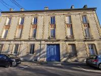 Magnifique appartement proche centre-ville et gare chemin du barrage - B&B