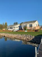 Bungalow - Water Front