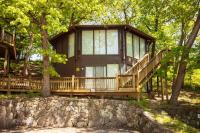 Unit 18 - Treetop 2 Bedroom Villa - Bed and Breakfast Four Seasons