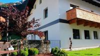 Apartamento de 4 dormitorios con balcón