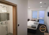 Zweibettzimmer mit Balkon