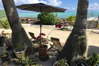 Matira Beach Bungalow Waterfront - B&B Paripari