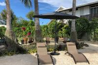 Matira Beach Bungalow Waterfront - B&B Paripari