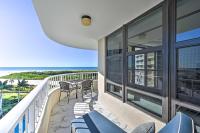Resort Condo with Balcony and Stunning Ocean Views! - B&B